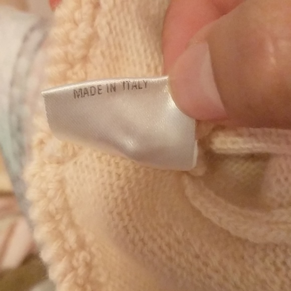 Sweater - Picture 7 of 7